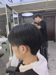 -藤野造型烫发染发