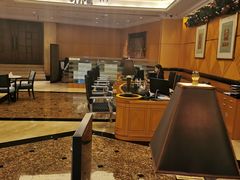 -深圳富苑皇冠假日套房酒店