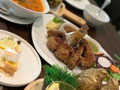 -Chom Cafe and Restaurant