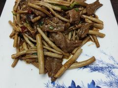 茶树菇牛柳-穆老九清真牛羊肉馆(宋城店)