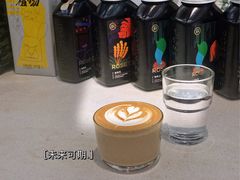 拿铁-玫瑰咖啡(中山六路店)