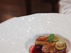 露杰鹅肝配车厘子和红酒黑提汁-福楼法餐厅FLO
