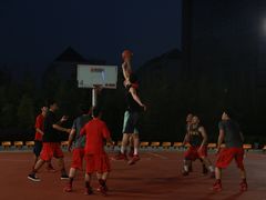 -洛克公园·篮球·足球·羽毛球(莘庄店)
