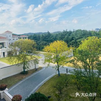 钟山风景区的高尔夫酒店，环境很大气，舒服，安静