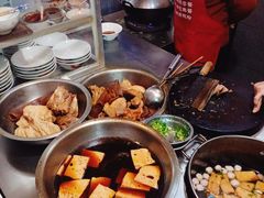 -松树干拌面店