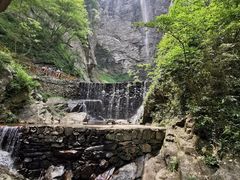 -燕子河大峡谷天坑仙境
