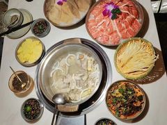 -喃喃椰·糟粕醋·椰子鸡火锅(七堡花园店)