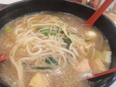 -吕阿婆骨汤麻辣烫(云岗店)