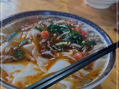 -巍山𤆵肉饵丝
