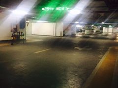 -万象城-停车场