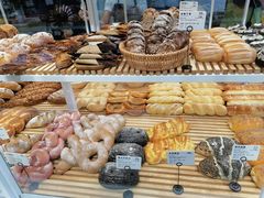 -焙丽拾光(麦凯乐直营店)