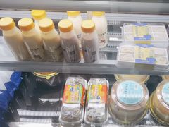 -正飞鲜奶(吐鲁番路店)