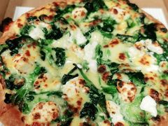 -必胜客宅急送(真北乐购店)