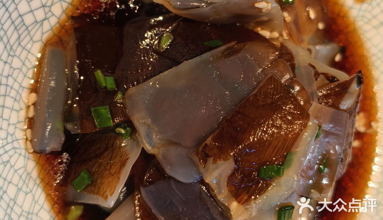 周末美食探店，上海商城厢房吃顿本帮菜
