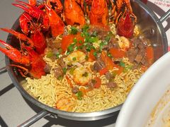 -龙巢盱眙龙虾·牛蛙·烧烤宵夜(八卦岭店)