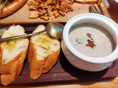 奶油蘑菇汤-HELLO MUSAE 拾光缪斯餐厅·纯正希腊风味(苏州中心店)
