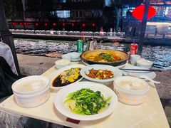 -胖鱼头·南京菜·河景餐厅(夫子庙店)