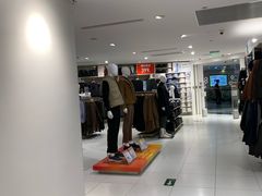 -优衣库(上海正大广场店)