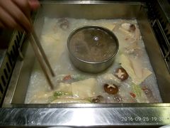 -洪焱重庆老火锅(万福花园店)