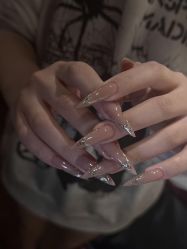 -HUII NAIL绘京美甲美睫会馆