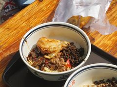 香辣牛肉拼猪肝-李易面馆(树木岭店)