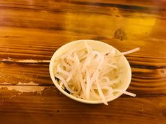 -丽虹云南过桥米线(兴工街店)