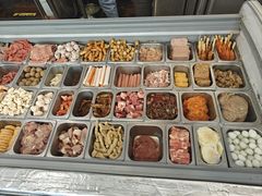 -愉肴麻辣香锅(中北镇店)