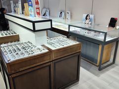 -零度眼镜·宝视友·蔡司依视路(吾悦花街店)