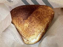 烧汁风味猪肉滑蛋芝士包-星巴克(天津滨海金元宝于家堡店)