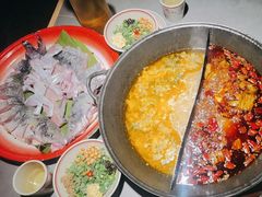 -吃城都·鱼蛙火锅(西玉龙街店)