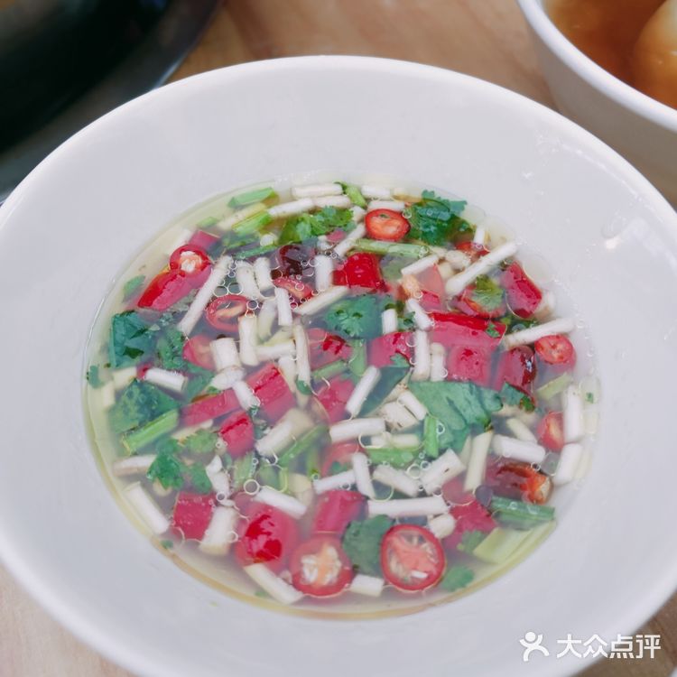 本来准备去秒杀结果时间没把握好没秒到，然后就来吃这家