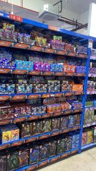 -逝水玩具折扣店