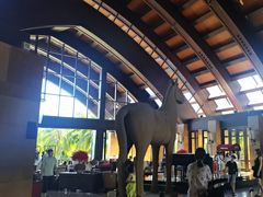 -三亚湾海居铂尔曼度假酒店