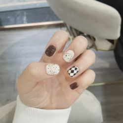 -UGIRL有个美甲