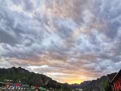 -百里峡七彩艺术小镇