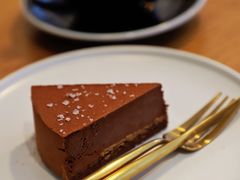 海盐黑巧克力蛋糕-大酉·M Coffee(北京美术馆店)