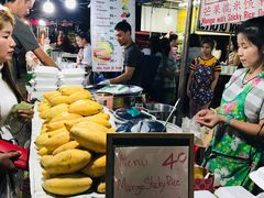 -芒果糯米饭摊子