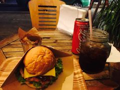 -BURGER BRO'S
