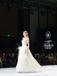 -Renee芮亦婚纱(原丽莎)