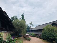 -峨眉山报国寺