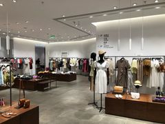 -URBAN REVIVO(上海中庚漫游城店)