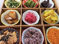 -轻蔬不用等·素食(江苏路店)