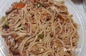 Bamboo Shoot and Pork Stir-Fried Noodles