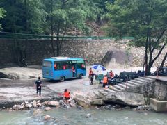 -雅鲁激流探险漂流