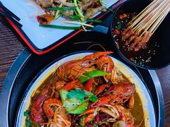 -虾弄弄海派小龙虾·牛羊蝎子火锅