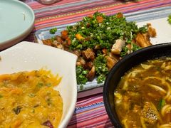 -香巴拉云南餐厅(华莱坞店)