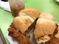 猪扒包-胜利茶餐室