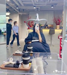 -变画·发型STUDIO