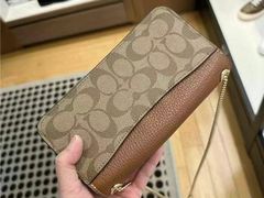 -COACH蔻驰(太古汇店)