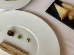鸭肝坯塔配慢火蜜枣-AZUR聚(香格里拉饭店)